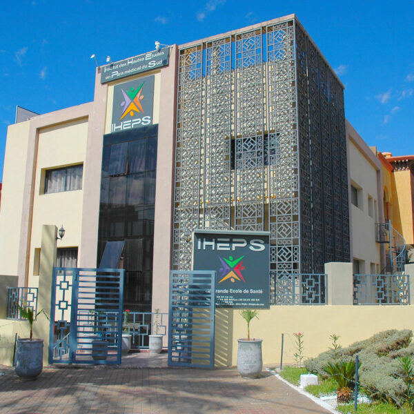 Intérieur moderne de l’École IHEPS Marrakech